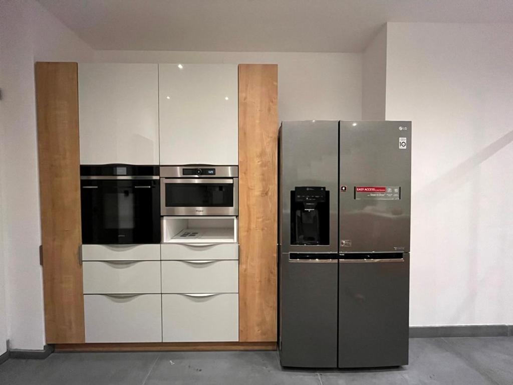 Designer 110m2 With King Size Beds & Equipped Kitchen Краків