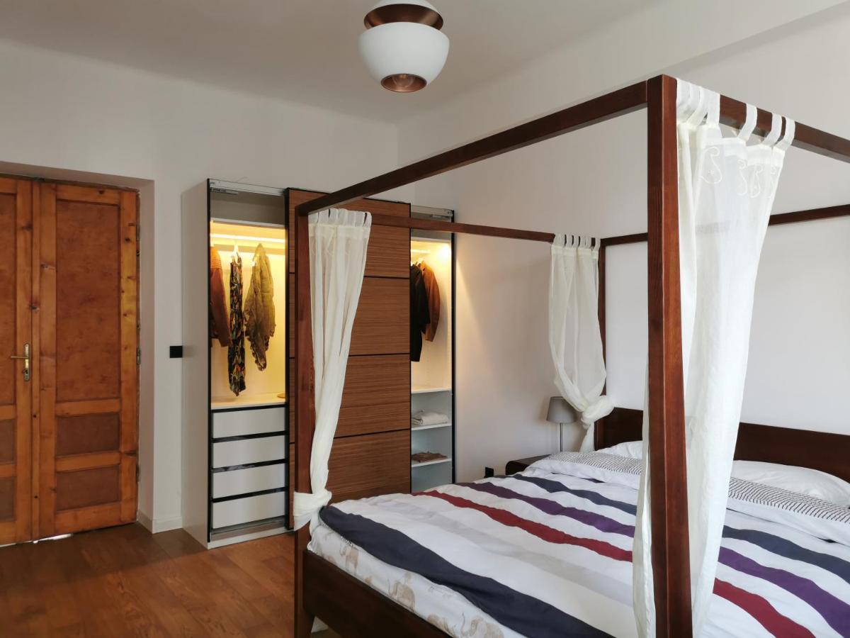 Apartment Designer 110m2 With King Size Beds & Equipped Kitchen *