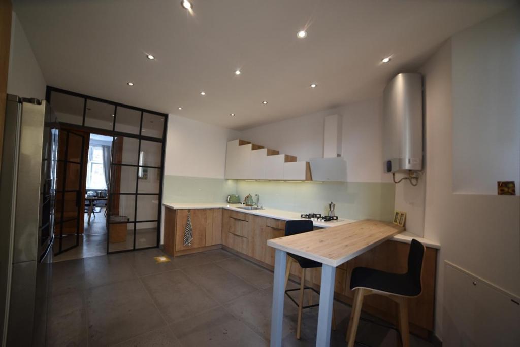 Designer 110m2 With King Size Beds & Equipped Kitchen * Kraków